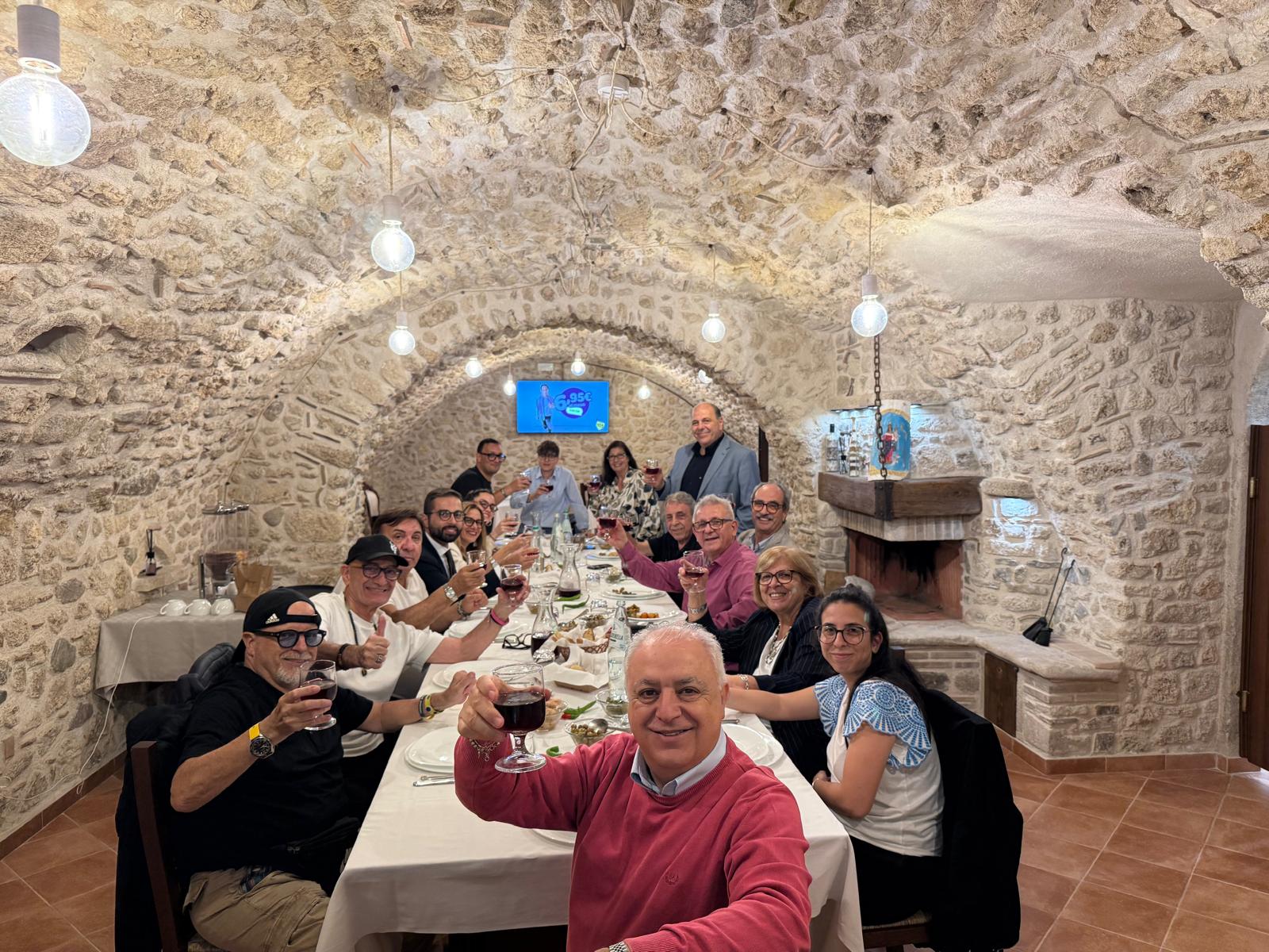 Encuentro y almuerzo grupal